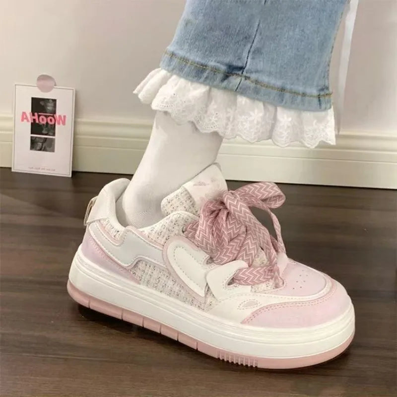 Love Thick Bottom Women's 2025 Summer New Breathable and Versatile Student Board Shoes