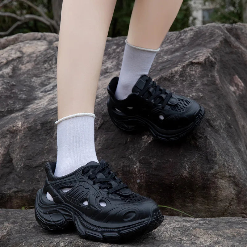 2025 Women's Summer Sports Shoes Fashionable and Versatile Outdoor Casual Breathable Hollow Breathable Women's Shoes