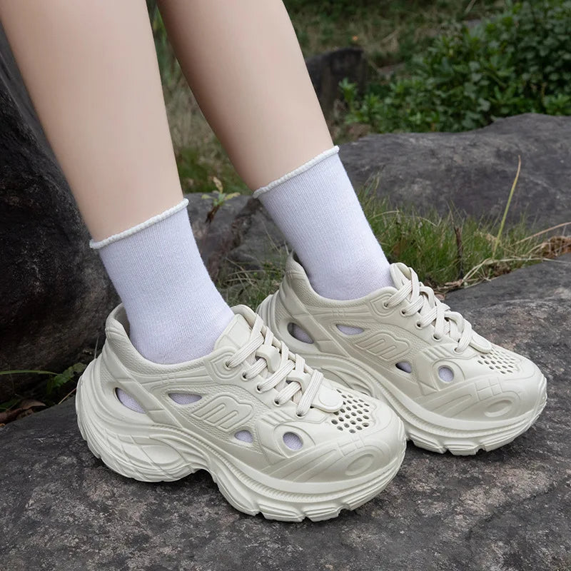 2025 Women's Summer Sports Shoes Fashionable and Versatile Outdoor Casual Breathable Hollow Breathable Women's Shoes